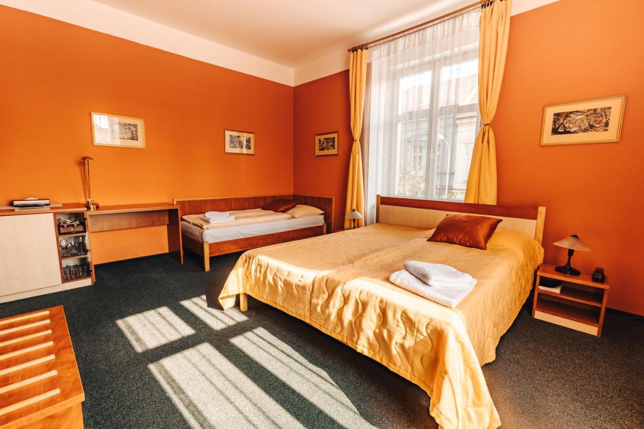 Hotel U Valdické brány Jičín Exterior foto
